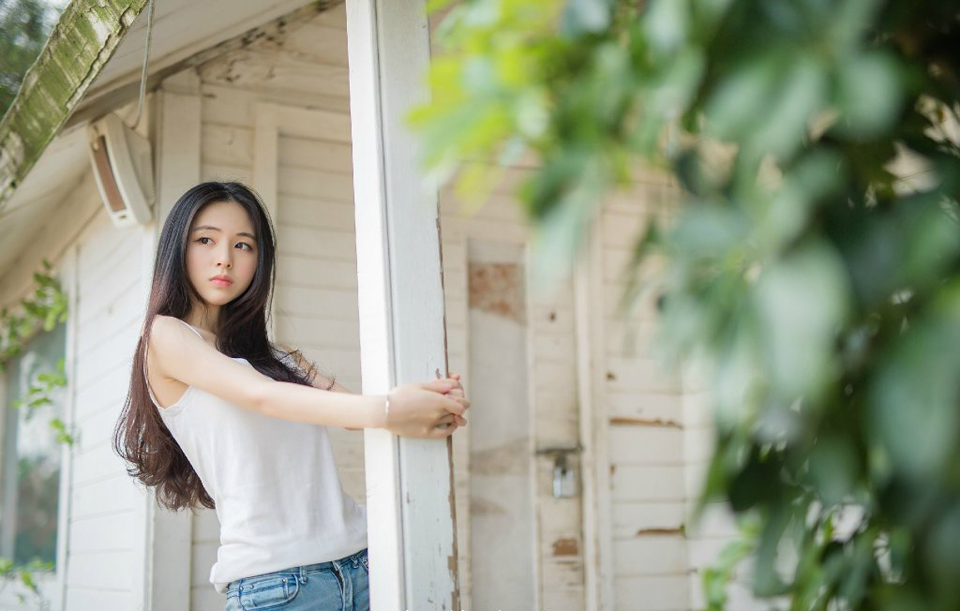 朋友还是必须分类的——例如图书，一架一架混不得。过分混杂，匆忙中急着着，往往找错类别。